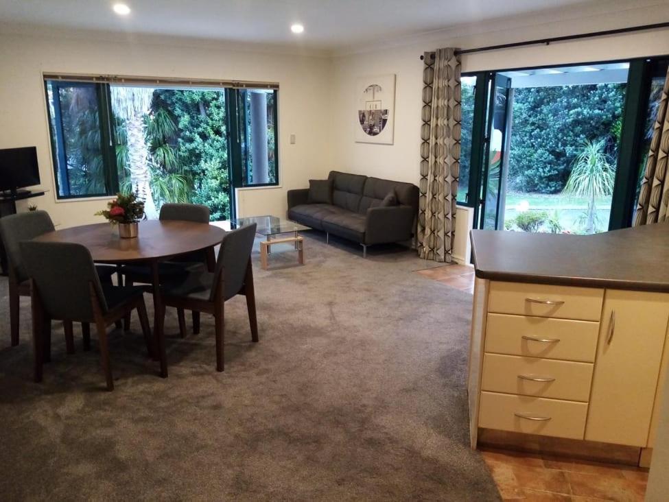 Gulf Harbour Guest House Apartment 奥克兰 外观 照片